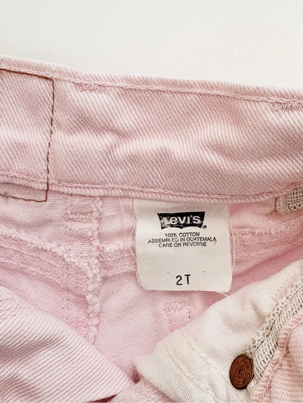 Vintage Y2K Levi’s Orange Tab Denim Shorts in Pale Pink Size 2T
